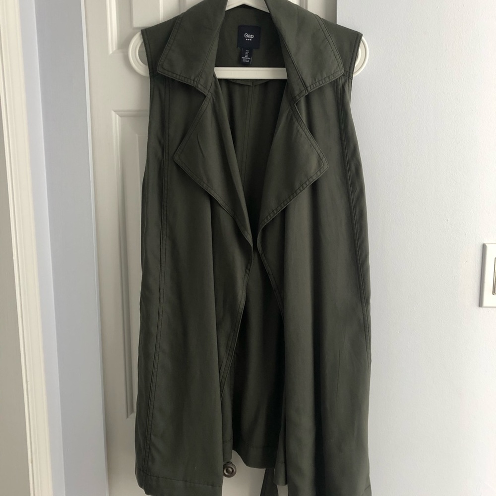 Sleeveless trench light weight